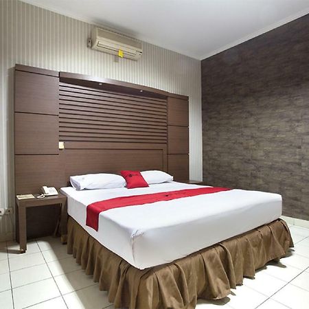 Reddoorz @ Surapati Hotel Bandung Eksteriør billede