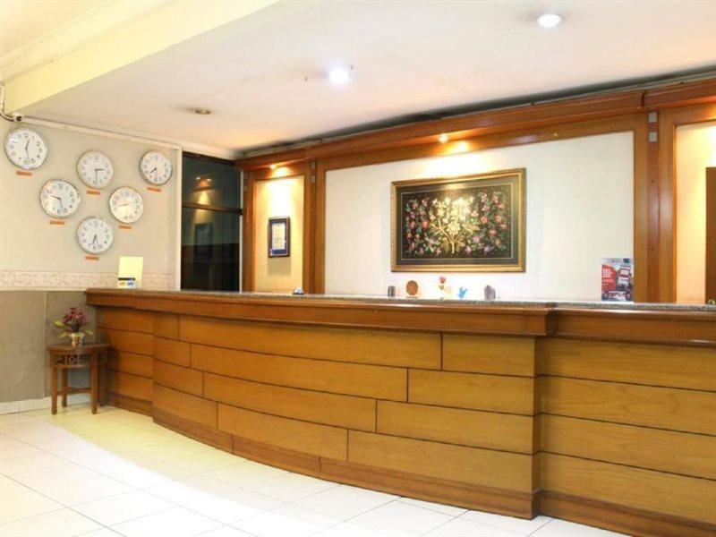 Reddoorz @ Surapati Hotel Bandung Eksteriør billede