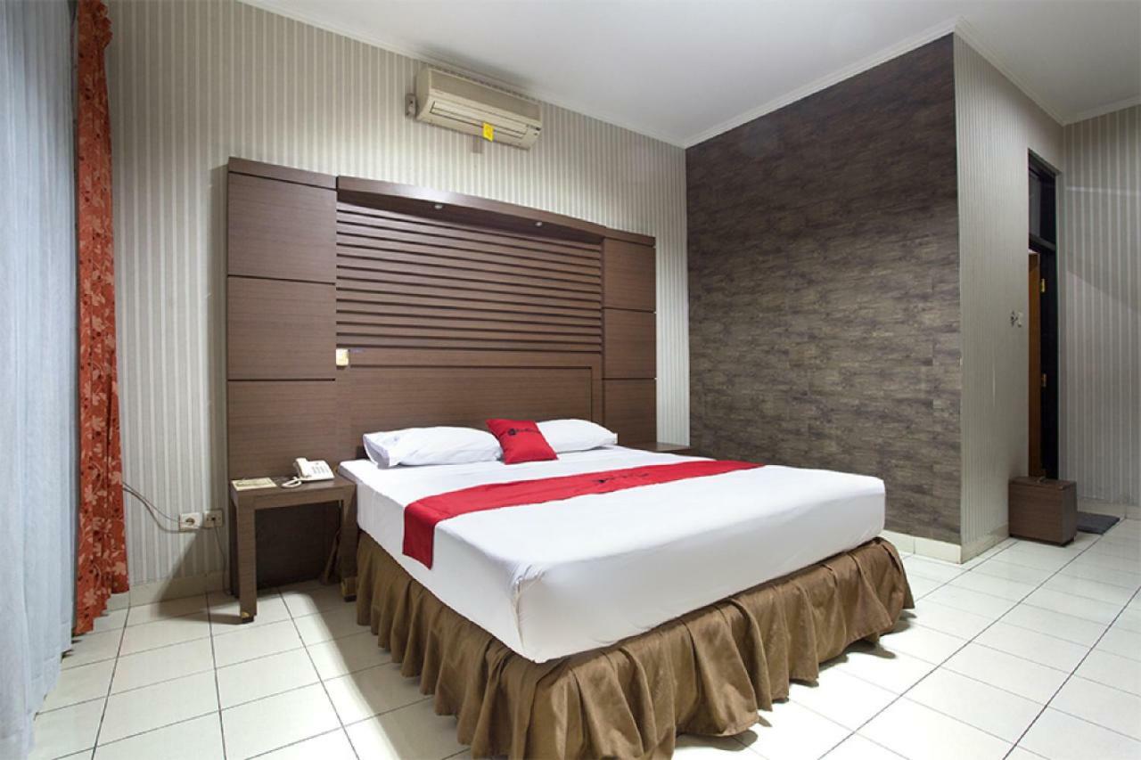 Reddoorz @ Surapati Hotel Bandung Eksteriør billede
