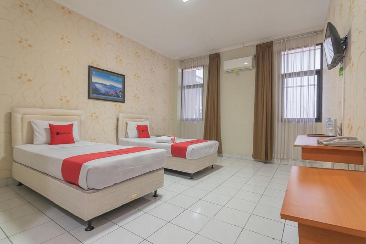 Reddoorz @ Surapati Hotel Bandung Eksteriør billede